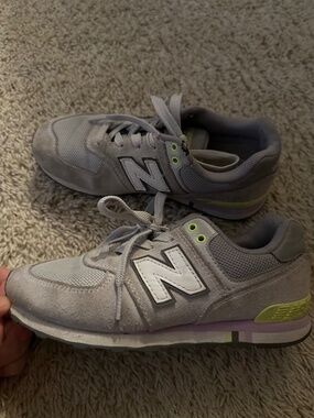 New balance girl’s sneakers